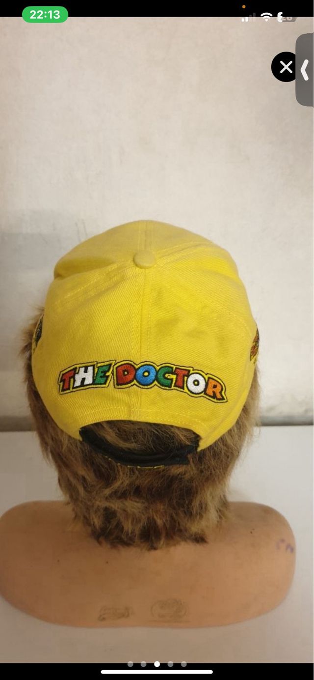 Casco modellino vr46 con cappellino the doctor