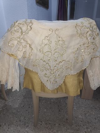 Traje fallera
Cintura 77 o mas
Largo falda 111 
