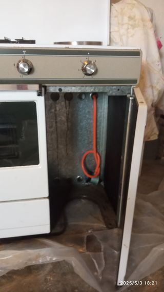 COCINA CON HORNO GAS Y ELECTRICIDAD 
