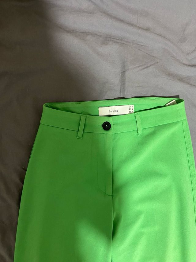 Pantalones verdes cómodos