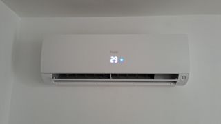 INSTALLATORE DI  CONDIZIONATORI D'ARIA