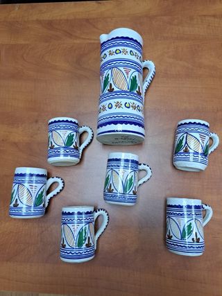JARRA Y 6 JARRITAS cerámica de Talavera