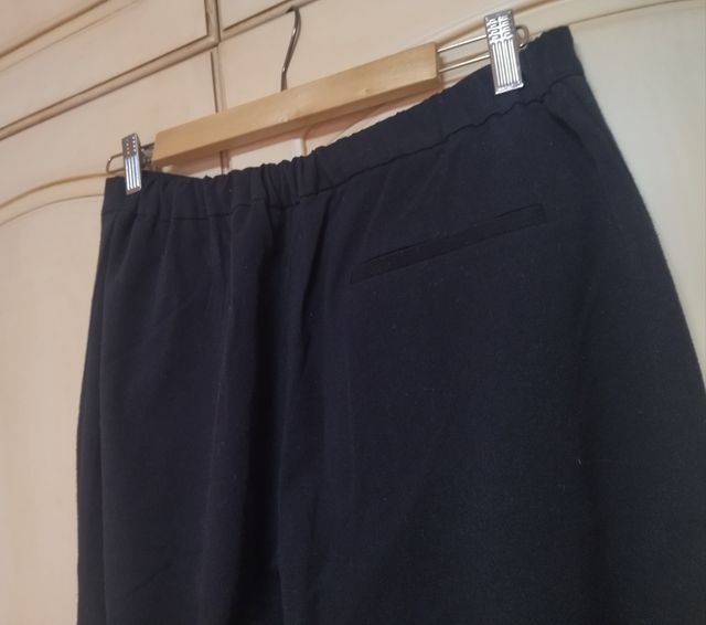 Pantalones negros de Mango 