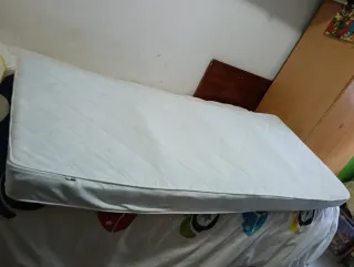 Cama blanca de madera Ikea gulliver