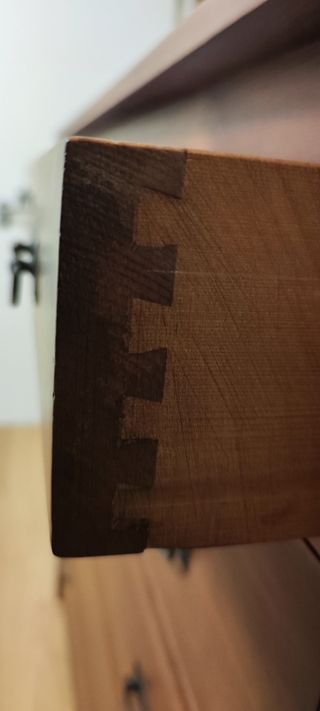 Cómoda de madera maciza