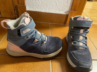 Botas montaña niña T.29 waterproof