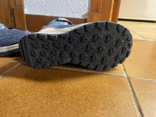 Botas montaña niña T.29 waterproof