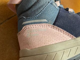 Botas montaña niña T.29 waterproof