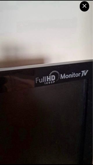 TV LG 22" - Roja y Negra