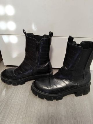 Variedad Botas negras.