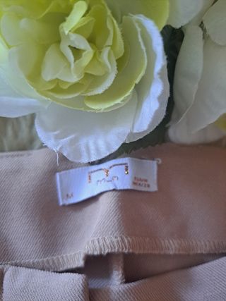 Pantalón recto beige cintura alta