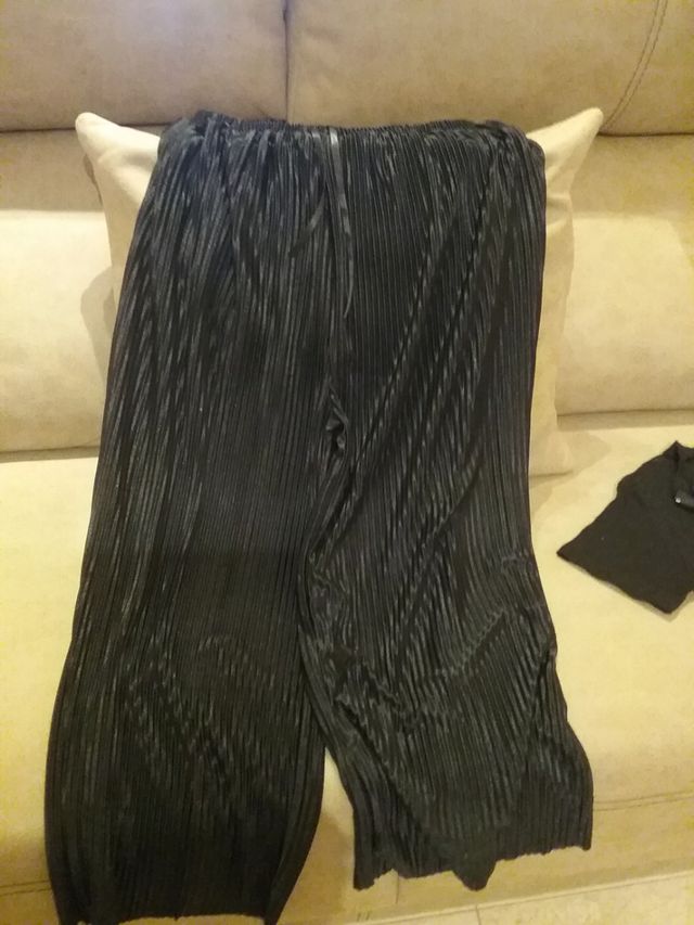 Pantalón plisado negro nuevo