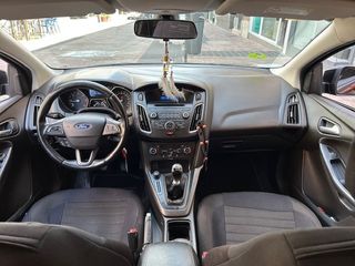 Ford Focus 2016 llamar al numero 685 345 464 