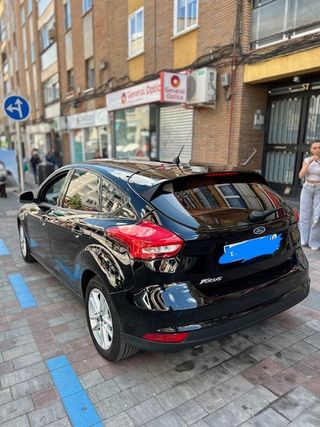 Ford Focus 2016 llamar al numero 685 345 464 