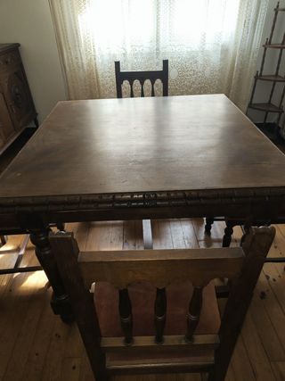 Comedor antiguo tallado