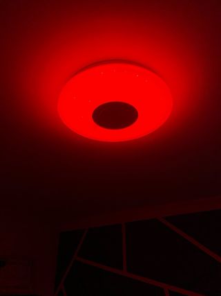 Lampara LED con altavoz | Habitación