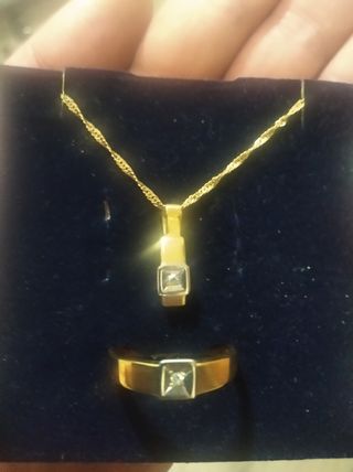 Cadena y colgante y anillo de oro 18k y diamantes 