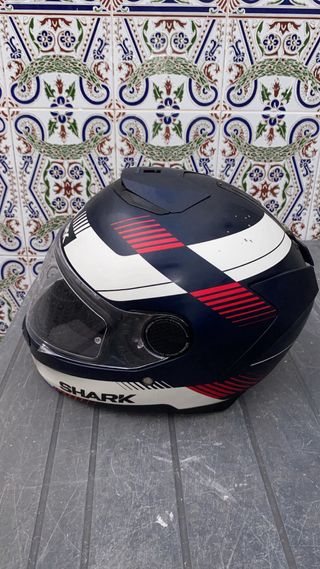 Casco de moto shark con visera solar