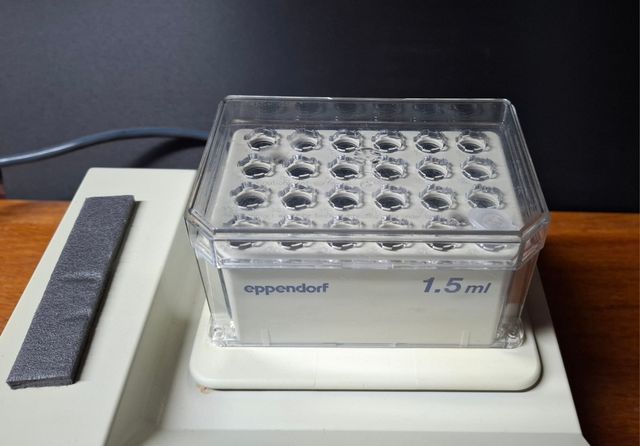 Termomesclador Eppendorf Comfort 1.5ml laboratorio