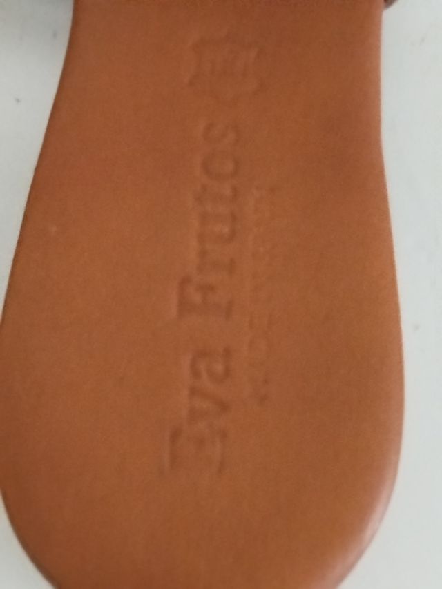 Sandalias Eva Frutos doradas 40, usadas una vez.