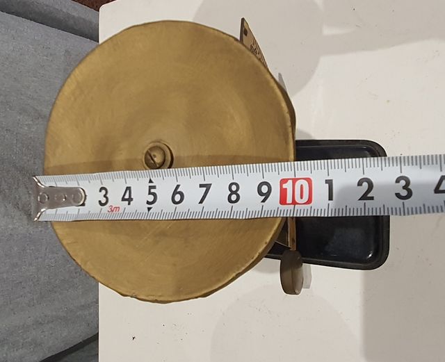 Antigua balanza para pesaje de cartas