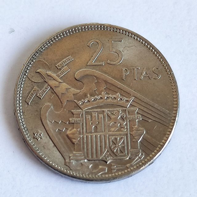 F35 Moneda 25 pesetas Franco 1957-66 SC