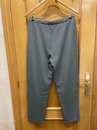 Pantalon tipo chandal