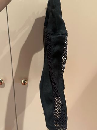 Shorts deportivos negros - malla