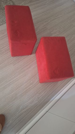 2 Puffs Rojo - Como Nuevo .color granate