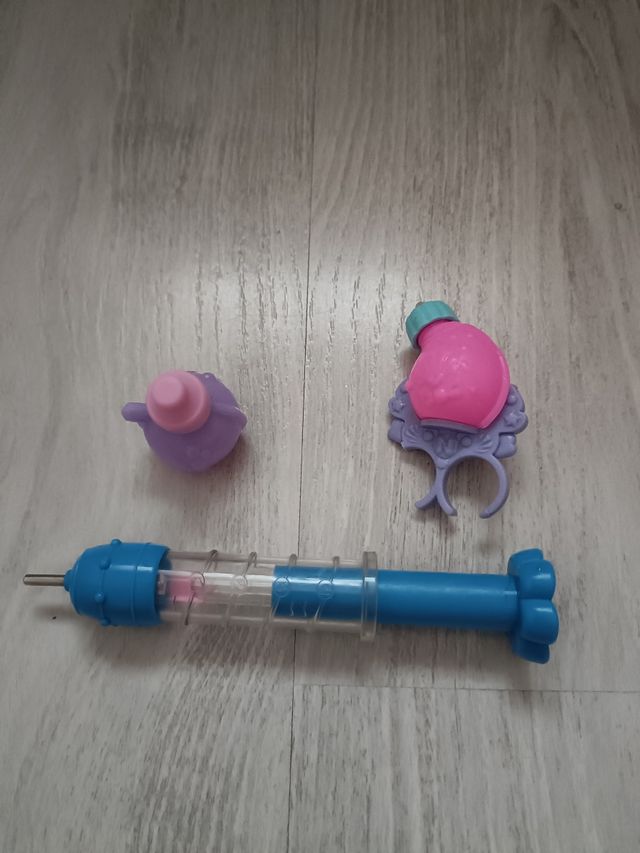 Accessori Casimeritos: teiera, anello e penna