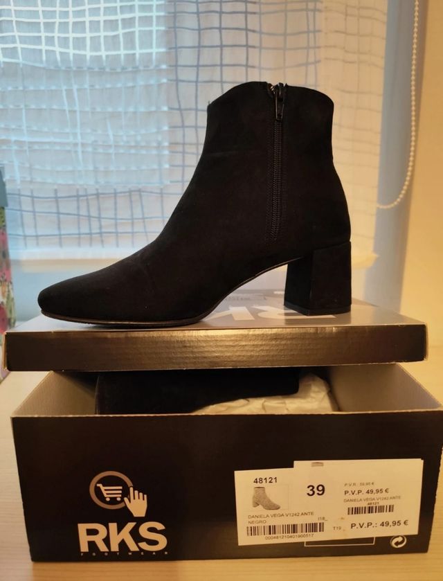 Botines negros RKS