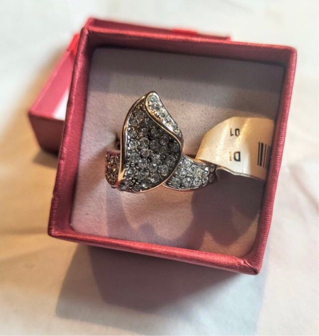 Precioso anillo nuevo
