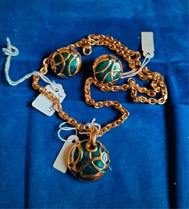 Conjunto chapado en oro | Collar y pendientes