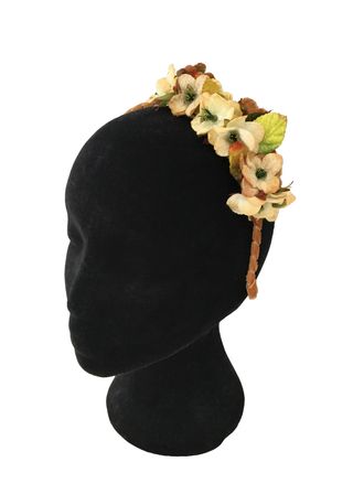 Diadema tocado beige de flores
