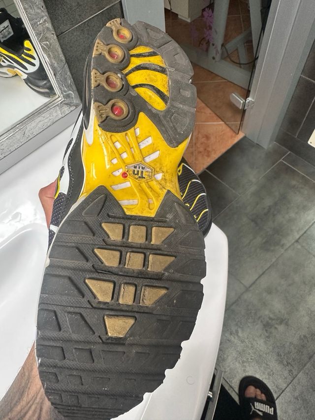 Nike Air Max Plus - Scarpe gialle e nere