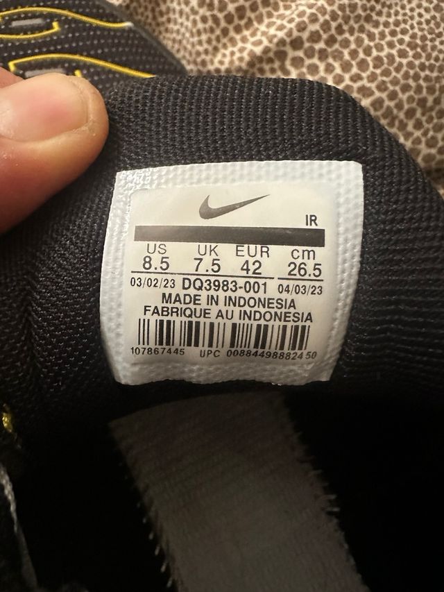 Nike Air Max Plus - Scarpe gialle e nere