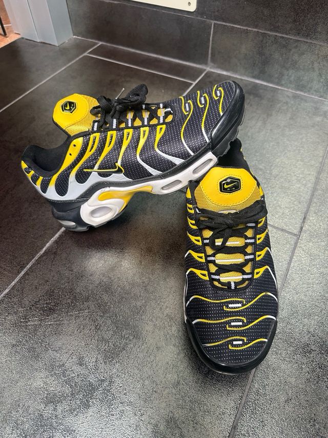 Nike Air Max Plus - Scarpe gialle e nere