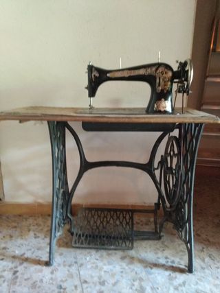 Máquina coser antigua Singer