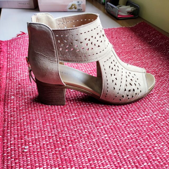 Botines abiertos beige talla 38