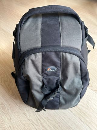 Nikon D5000 con 3 objetivos, mochila y Accesorios