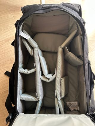 Nikon D5000 con 3 objetivos, mochila y Accesorios