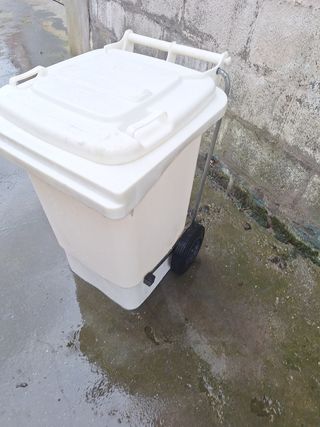 Cubo basura blanco 60L - Pedal