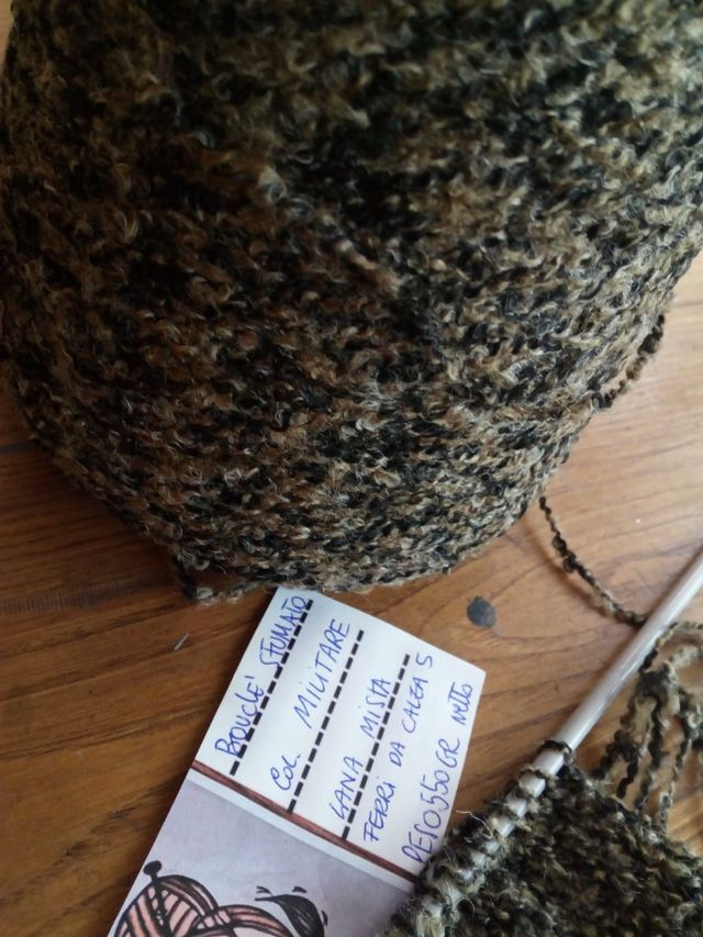 Filato bouclé militare sfumato 