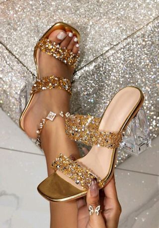 Tacones dorados con pedreria NEGOCIABLES