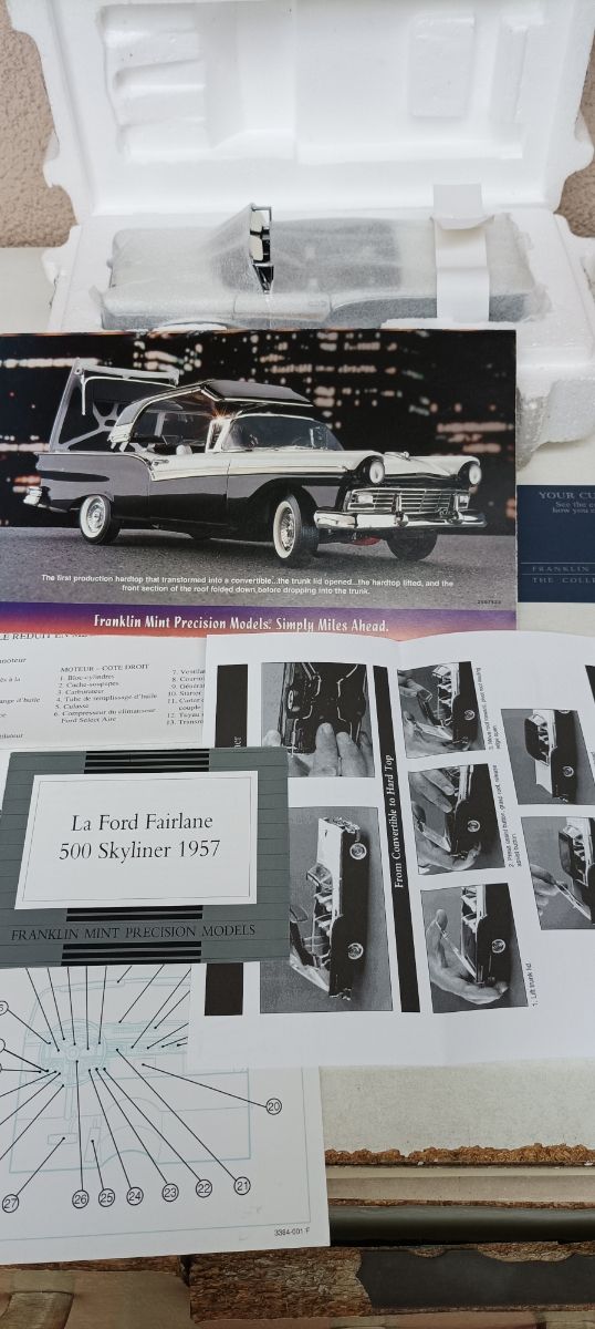 FRANKLIN MINT 1:24, 1957 Ford Fairlane 500