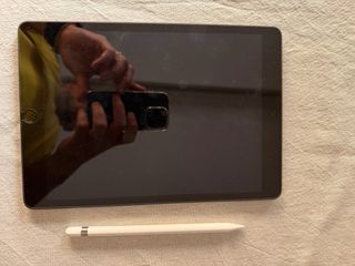 iPad 9 de 64gb Gris + Teclado Logitech + Pencil 1