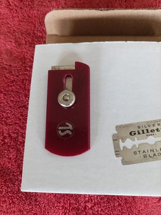 Porta lamette barba vintage