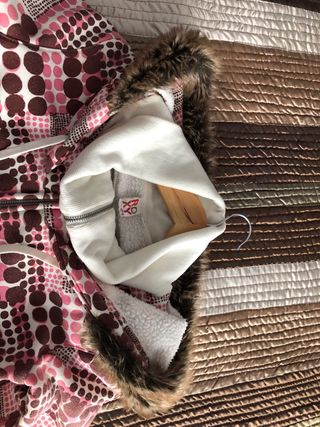 Sudadera Roxy estampada marrón y rosa