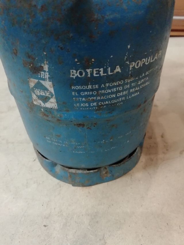 LOTE :Hornillo  Campingaz portátil Y paellero pequ