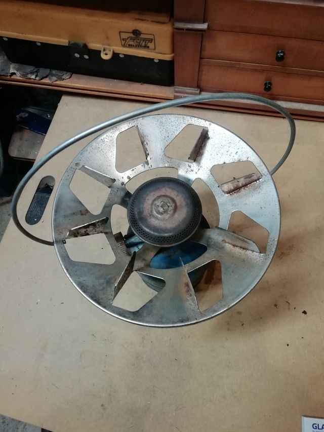 LOTE :Hornillo  Campingaz portátil Y paellero pequ